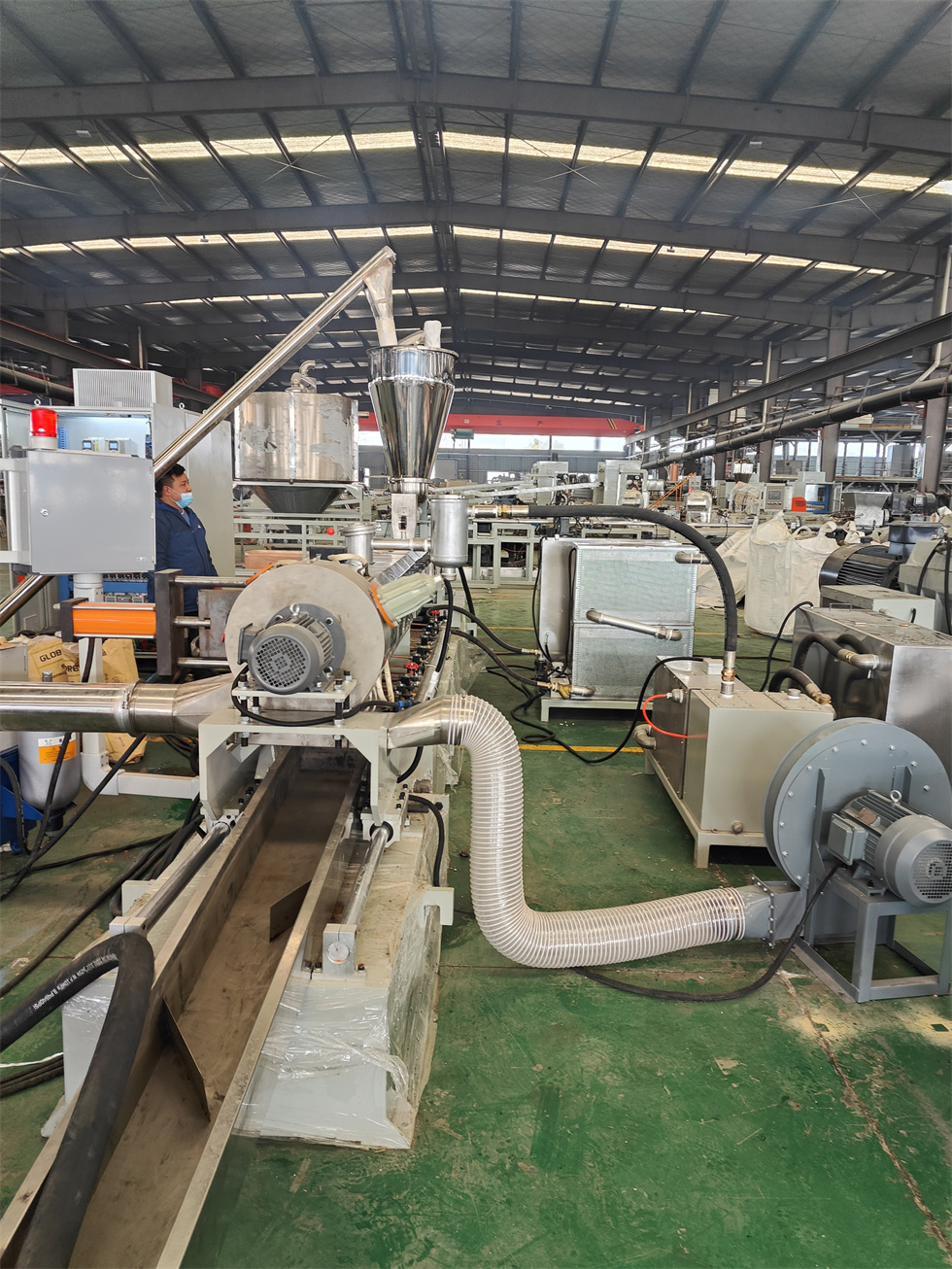 PE碳酸鈣母粒造粒機(jī)_PE碳酸鈣母