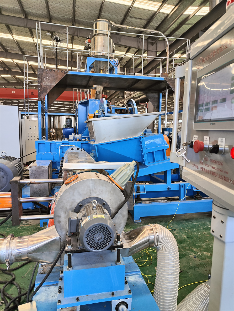 PE碳酸鈣母粒造粒機(jī)_實(shí)力廠(chǎng)家_玖